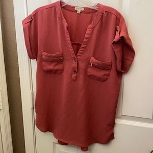 FINAL MARKDOWN Sporty lily white top medium